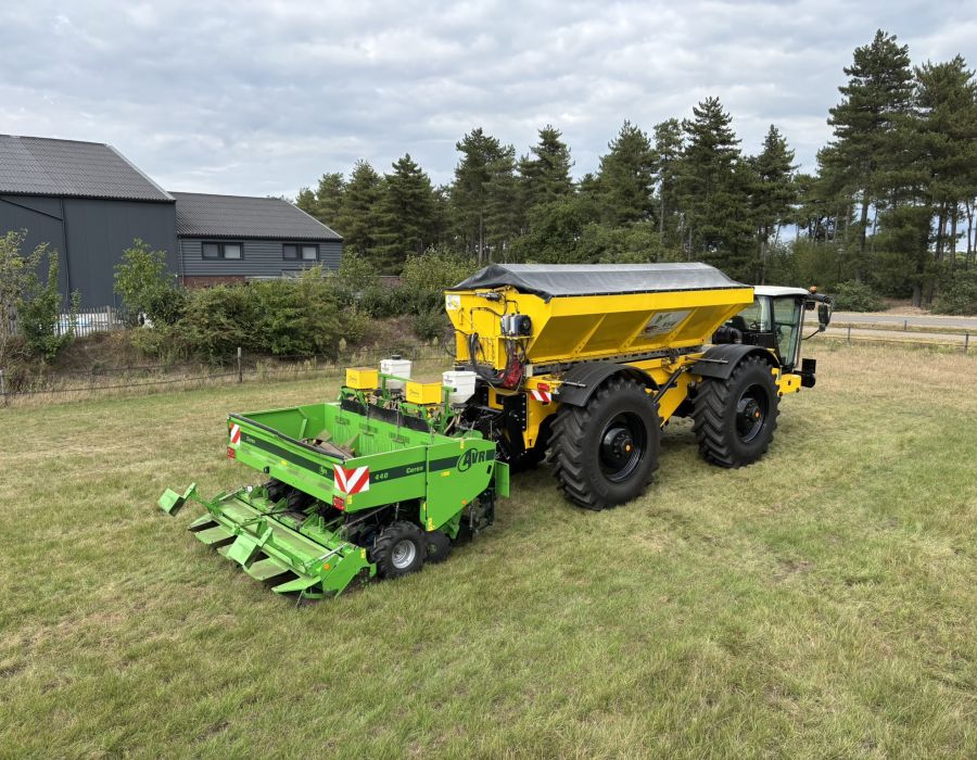 LiteTrac - Aardappel planter foto 2