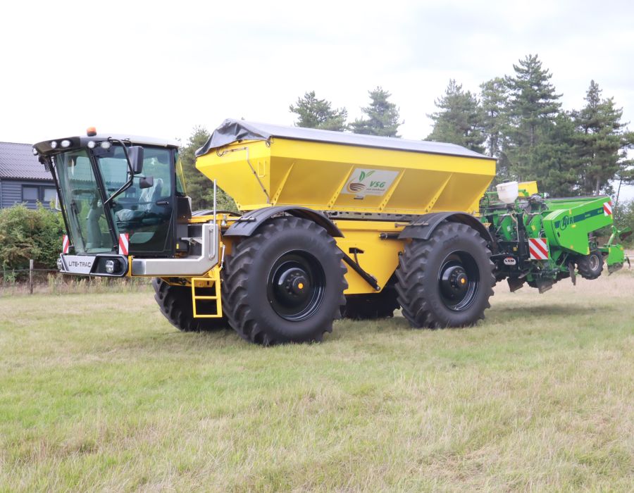 LiteTrac - Aardappel planter foto 5